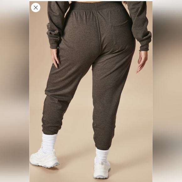 Fashion Nova Stole Your Boyfriend's Oversized Joggers-Charcoal Size 1X (NWOT) - Picture 4 of 12